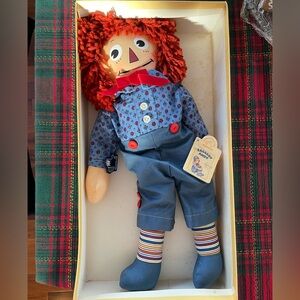 NEW in box with tags and Certification- 1993 Raggedy Andy Doll RARE collectible